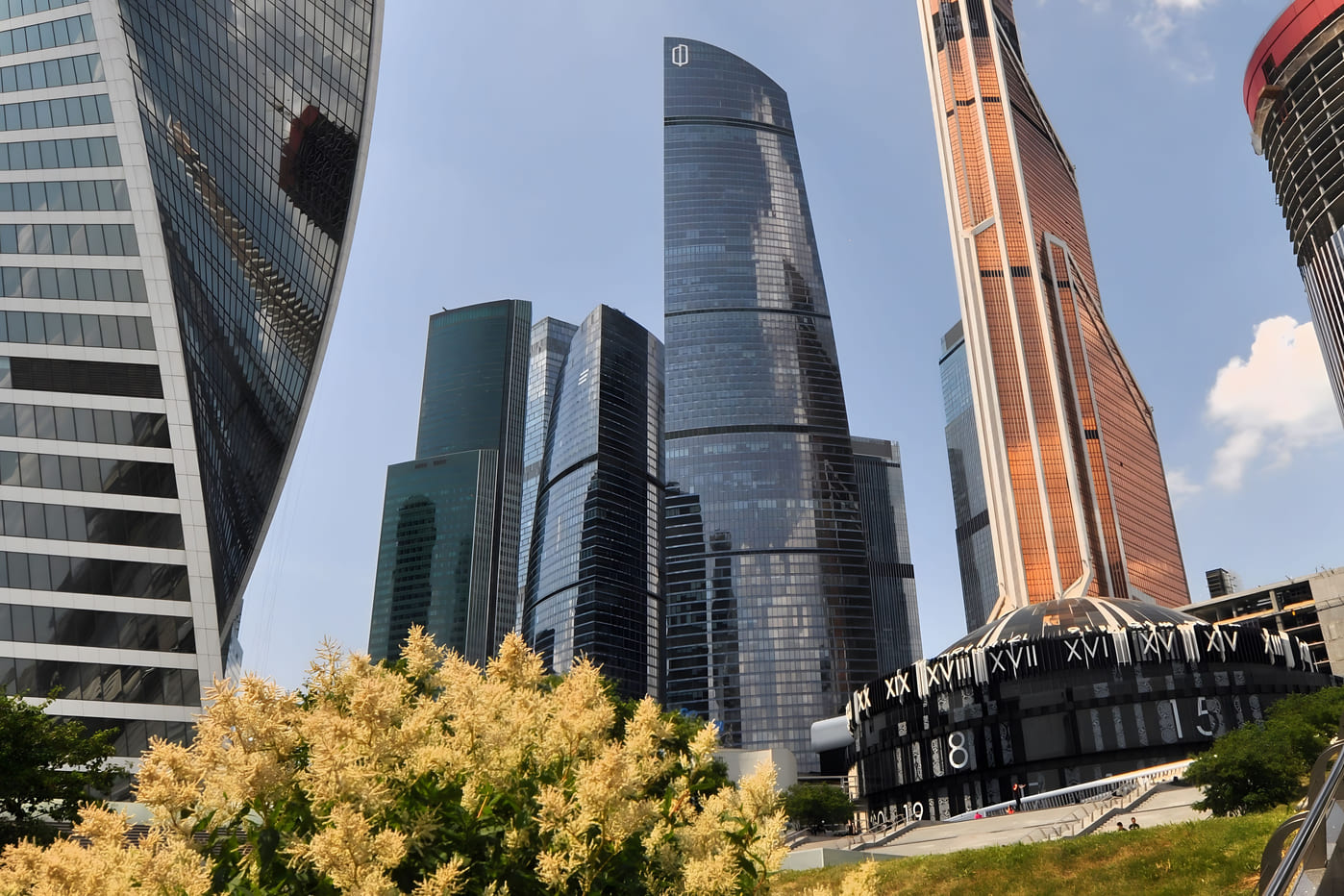 Фасад здания МФК Башня Федерация