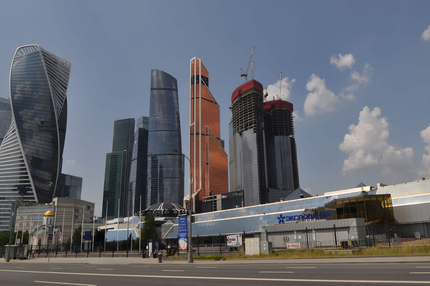 продажа офиса 800 квадратных метров в БЦ Меркурий в сити